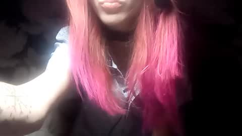 Snapshot of shandawilkenson chatting on 10-14-25, 05:47 Lia online show from 10-14-25, 05:47