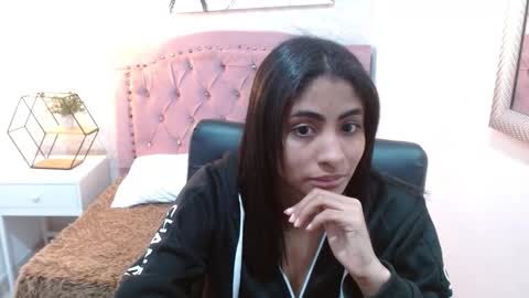 shanelle online show from 10-18-25, 03:13