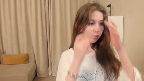 me name is Mia online show from 02-16-26, 05:09