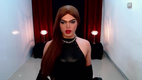 Snapshot of shanex01 chatting on 12-17-24, 03:17 Shane X online show from 12-17-24, 03:17