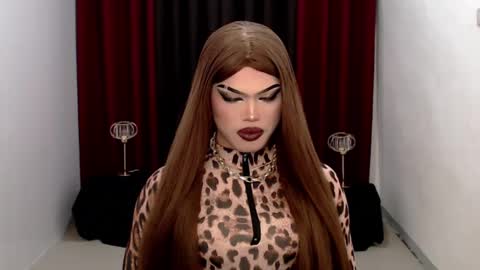 Snapshot of shanex01 chatting on 01-12-25, 04:29 Shane X online show from 01-12-25, 04:29