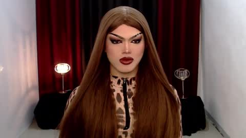 Snapshot of shanex01 chatting on 01-22-25, 08:51 Shane X online show from 01-22-25, 08:51