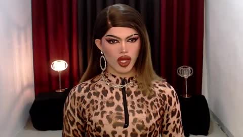 Snapshot of shanex01 chatting on 02-09-25, 11:14 Shane X online show from 02-09-25, 11:14