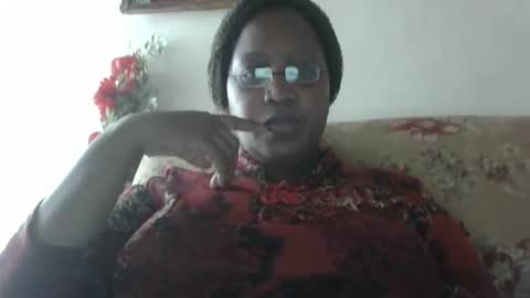 Snapshot of shanice_joy chatting on 11-08-25, 01:00 Joy online show from 11-08-25, 01:00