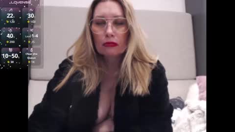 Shannon07 online show from 01-14-26, 02:50