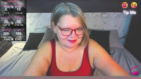 Snapshot of shannonshine chatting on 09-24-25, 05:22 Shannon online show from 09-24-25, 05:22