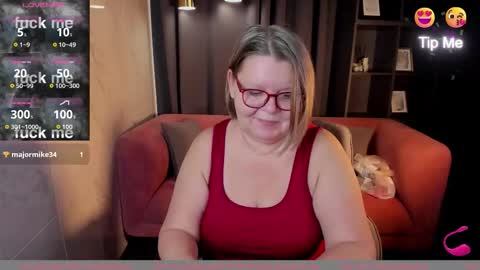 Snapshot of shannonshine chatting on 09-29-25, 01:27 Shannon online show from 09-29-25, 01:27