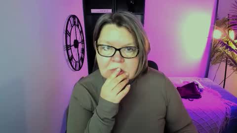 Shannon online show from 03-30-26, 01:01