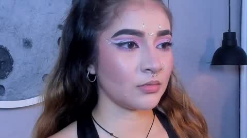 Shanntal  online show from 11-12-25, 07:24