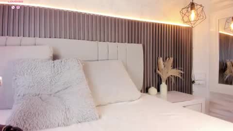 SHANON online show from 11-07-25, 07:36