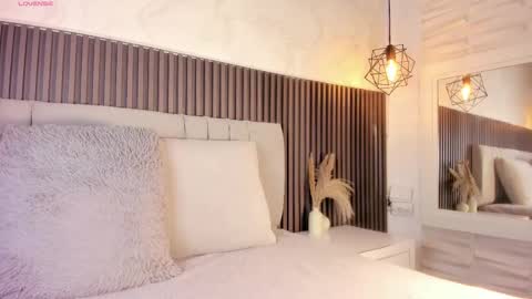 SHANON online show from 11-23-25, 11:10