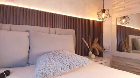 SHANON online show from 12-15-25, 07:18