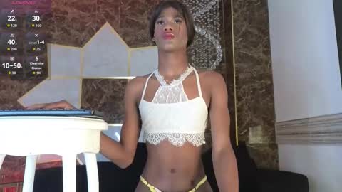 Snapshot of shantal_chocolet chatting on 09-26-25, 01:48 Shantal Chocolet online show from 09-26-25, 01:48
