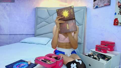 Snapshot of shantala_nastasiia chatting on 09-13-25, 12:49 shantala nastasiia online show from 09-13-25, 12:49