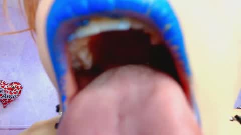 Snapshot of shantala_nastasiia chatting on 09-27-25, 02:00 shantala nastasiia online show from 09-27-25, 02:00
