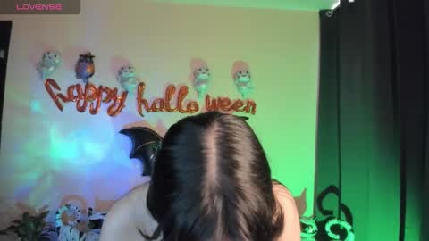 Cat-FOLLOWME and we talk IGshantal cerezo online show from 10-25-25, 09:53