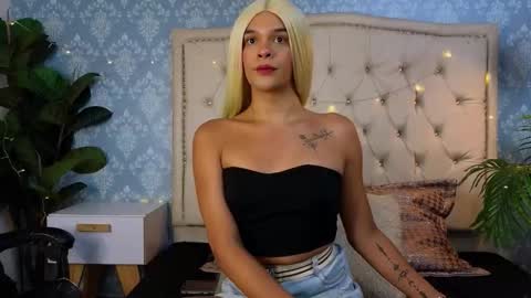 Snapshot of shantaljoness chatting on 02-26-26, 09:03 Shantal Jones online show from 02-26-26, 09:03