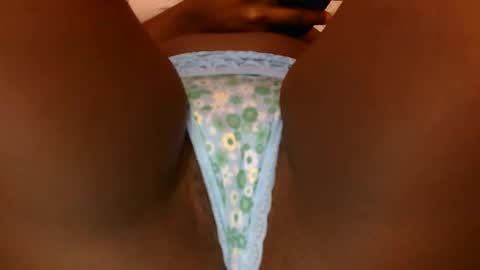 Snapshot of shantel_97 chatting on 02-15-26, 07:51 shantel online show from 02-15-26, 07:51