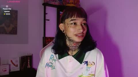 sharaross1 online show from 02-27-26, 11:49