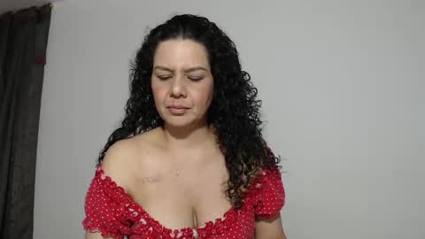 sharickleon11 online show from 02-19-25, 01:40