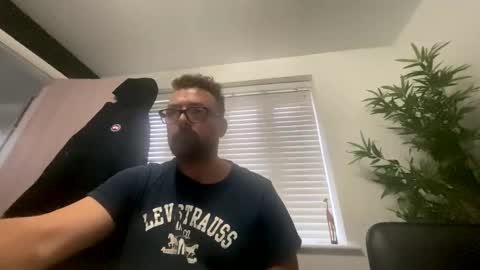 Sharksboy online show from 02-22-25, 07:23