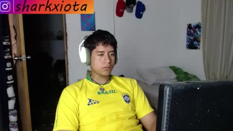 Snapshot of sharky_g chatting on 03-02-26, 11:17 Frqnko online show from 03-02-26, 11:17