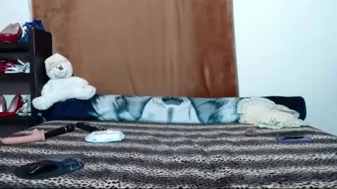 Snapshot of sharon_stonne_66 chatting on 01-13-25, 06:27 S H A R O N online show from 01-13-25, 06:27