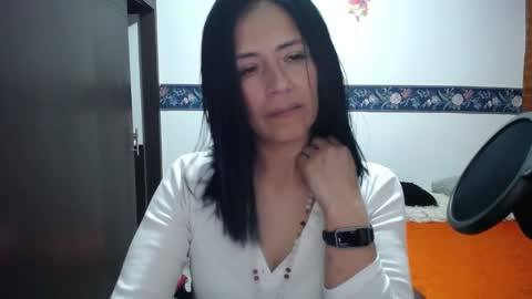 Snapshot of sharoon__cherry_ chatting on 09-30-25, 10:31 sharon online show from 09-30-25, 10:31