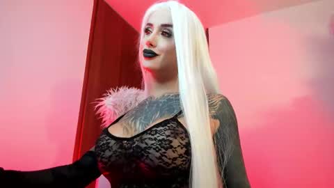 Snapshot of sharpay_evans chatting on 09-25-25, 04:21 Antonia online show from 09-25-25, 04:21