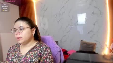 SASHA BLOOM online show from 11-09-25, 05:00