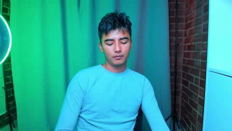 Snapshot of shawn__sanderson chatting on 12-15-25, 01:48 Shawn online show from 12-15-25, 01:48