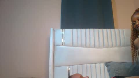 Snapshot of shay_diva chatting on 10-21-25, 01:17 Shay diva online show from 10-21-25, 01:17