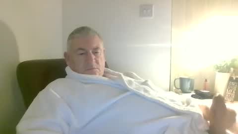 Snapshot of she52 chatting on 12-06-24, 07:45 she52 online show from 12-06-24, 07:45