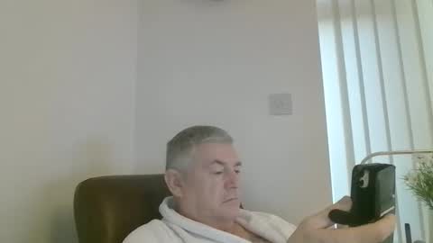 Snapshot of she52 chatting on 12-16-24, 07:48 she52 online show from 12-16-24, 07:48