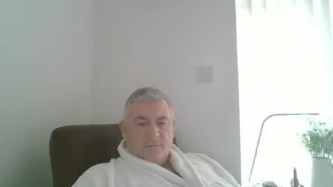 Snapshot of she52 chatting on 12-21-24, 10:39 she52 online show from 12-21-24, 10:39