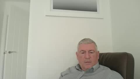 Snapshot of she52 chatting on 10-27-25, 11:36 she52 online show from 10-27-25, 11:36