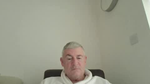 she52 online show from 12-22-25, 09:06