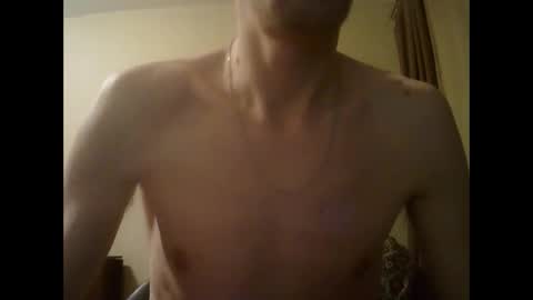 Snapshot of shedevr02 chatting on 01-31-25, 07:40 Roger online show from 01-31-25, 07:40