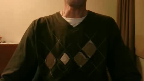 Snapshot of shedevr02 chatting on 09-19-25, 03:24 Roger online show from 09-19-25, 03:24