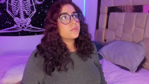 Heidy  online show from 12-29-24, 08:44