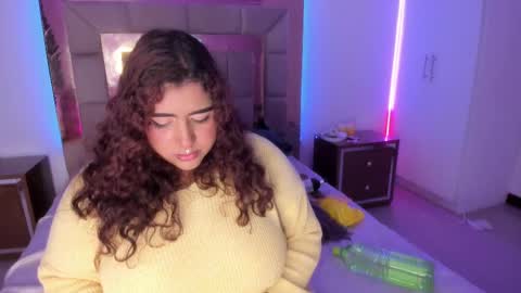 Heidy  online show from 03-11-25, 02:43