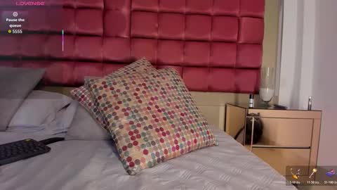 Shego  online show from 11-28-25, 01:19