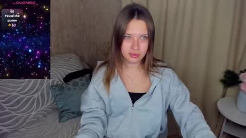 Snapshot of sheillatyler chatting on 01-18-25, 05:41 Alexis online show from 01-18-25, 05:41