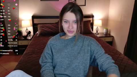 Snapshot of sheillatyler chatting on 09-18-25, 06:15 Alexis online show from 09-18-25, 06:15