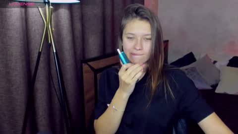 Snapshot of sheillatyler chatting on 10-13-25, 07:19 Alexis online show from 10-13-25, 07:19