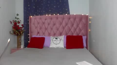 shelia420715 online show from 11-26-25, 07:15