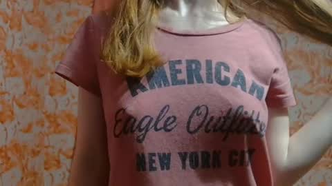 Erika online show from 01-17-25, 03:45