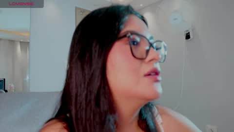 Snapshot of shell_1 chatting on 07-11-26, 11:06 S H E L L online show from 07-11-26, 11:06