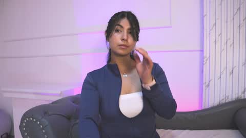  Transmission schedule Monday - Friday 715 am to 200 pm time Colombia  online show from 01-17-25, 12:21