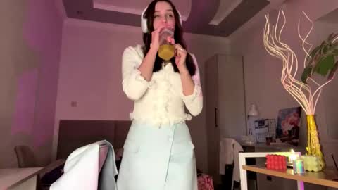 Elsa online show from 12-03-25, 07:34